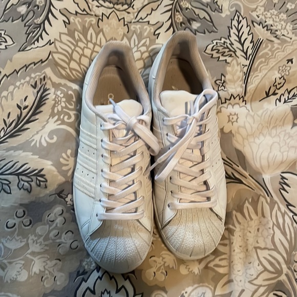 Adidas superstar white shell toes. - Picture 2 of 3